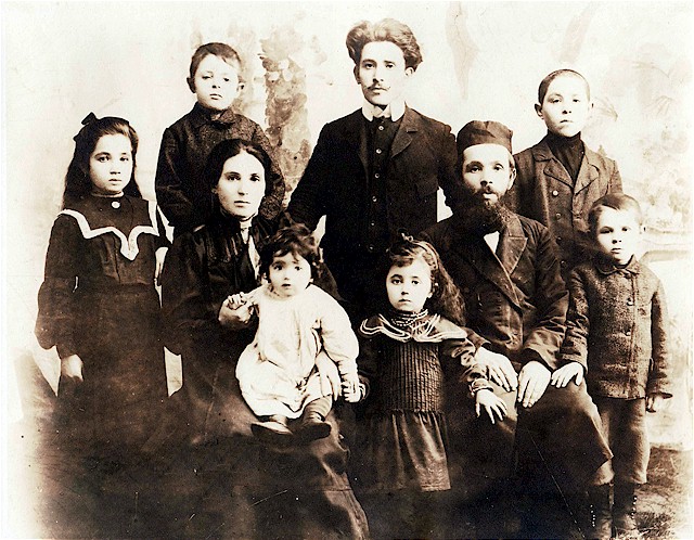 Bashikhis family in Koydenov, Russia